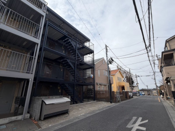 �O�ʓ��H�܂ތ��n�ʐ^ �G���g�����X���@�O�ʓ��H