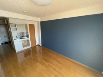 ���r���O �������