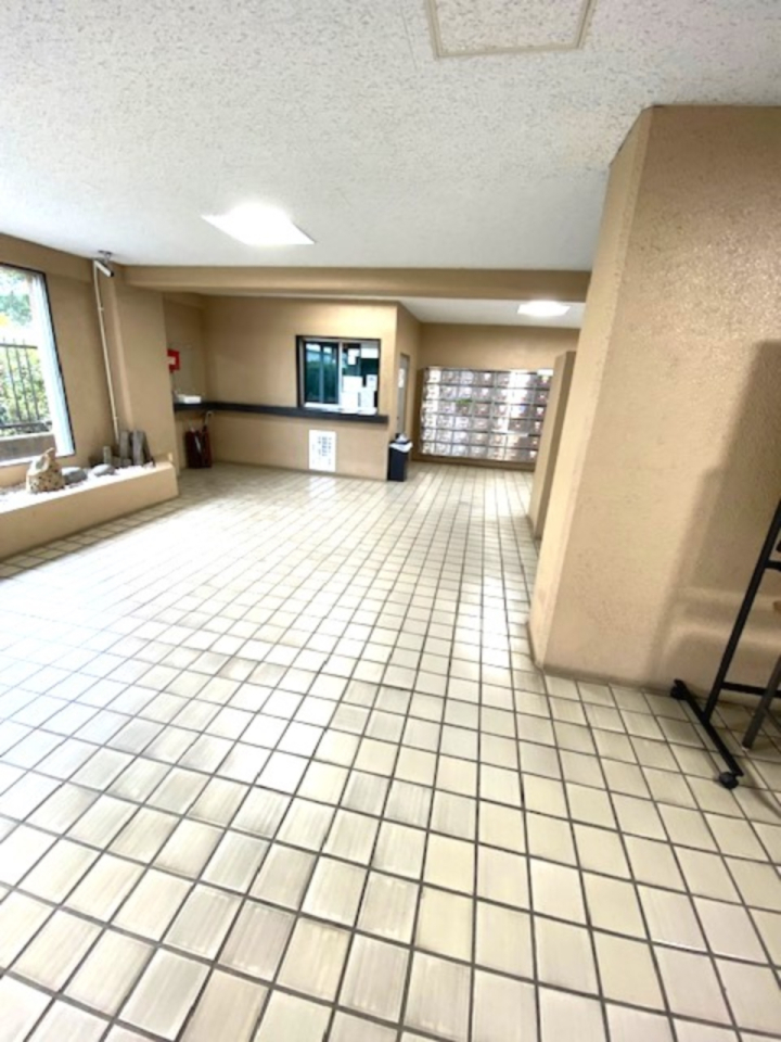 �G���g�����X -