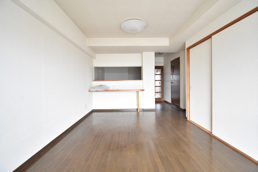 ���r���O -