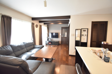 ���r���O -