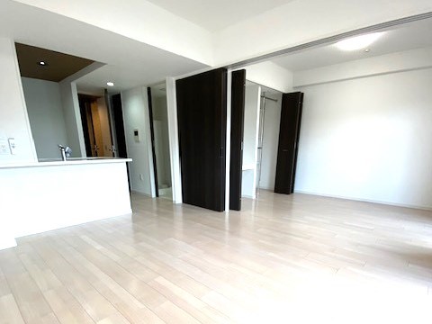 ���r���O -