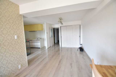 ���r���O -