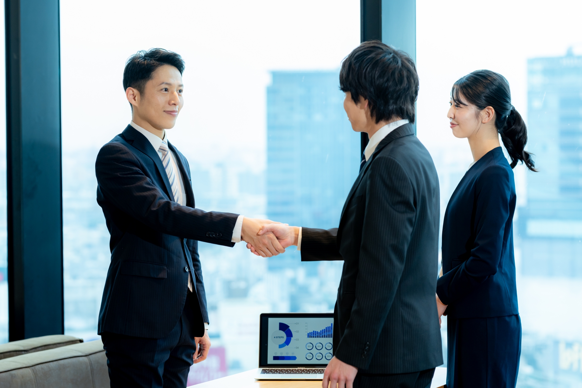 人と人の付き合いを大切にします
